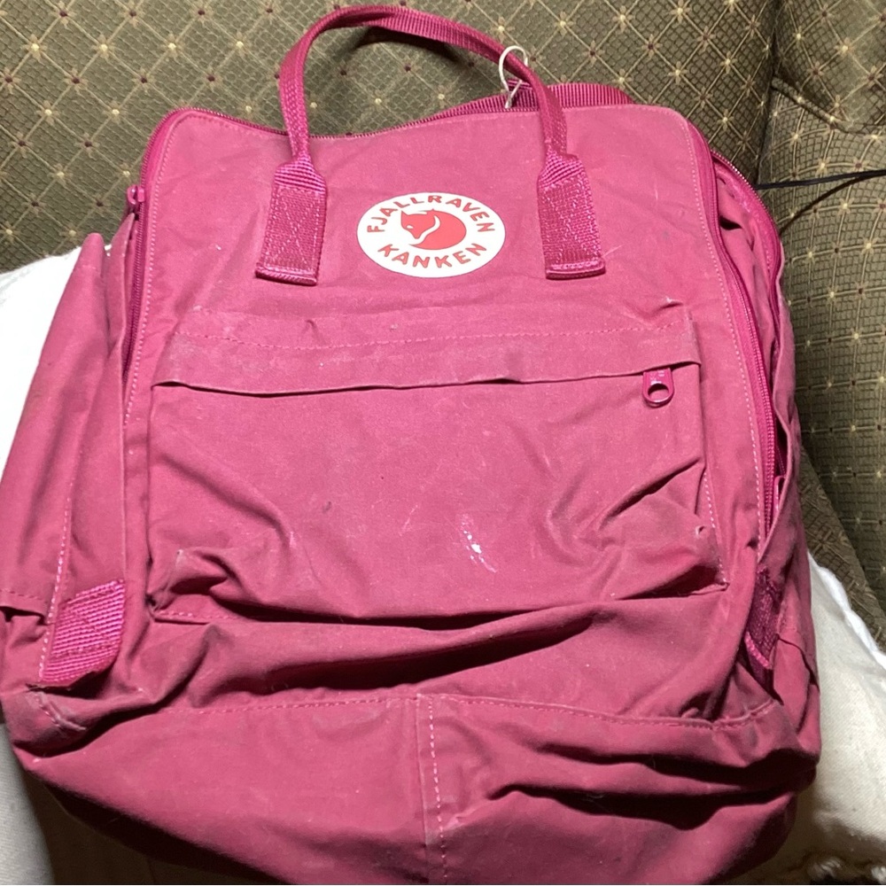 Fjallraven Kånken Pink Backpack